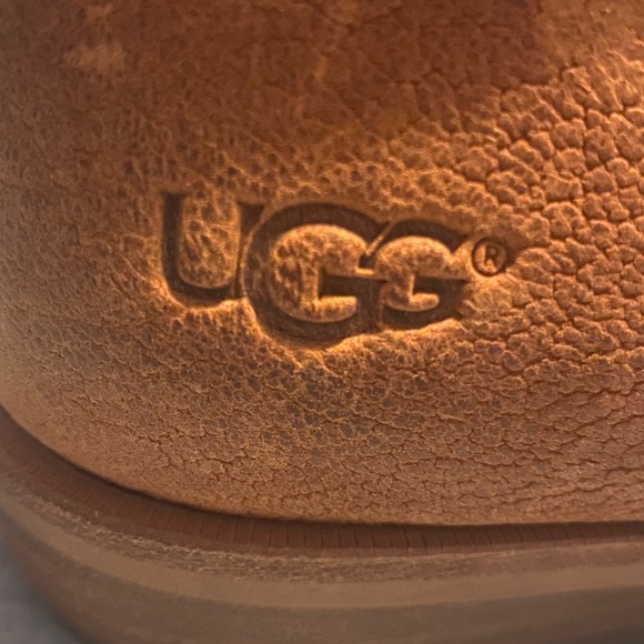 UGG - Picture 7 of 7